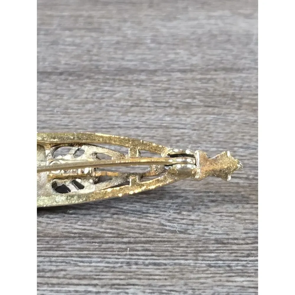Feminine Gold Tone Filigree Vintage Arthur Pepper ART Art Deco Brooch Pin Dainty